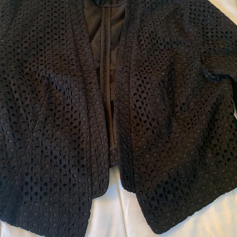 Cropped eyelet jacket - Picture 3 of 5